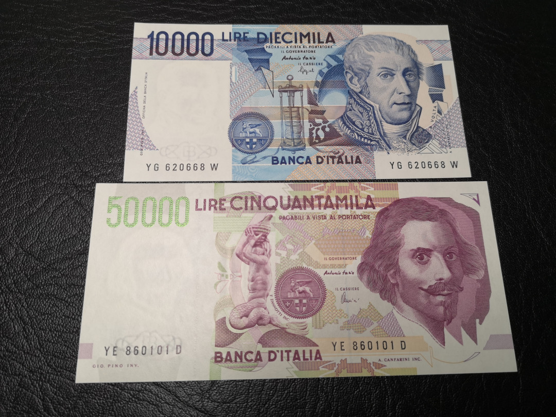 《外钞收藏家》第八十八期拍卖 意大利末版 小套 全新绝品