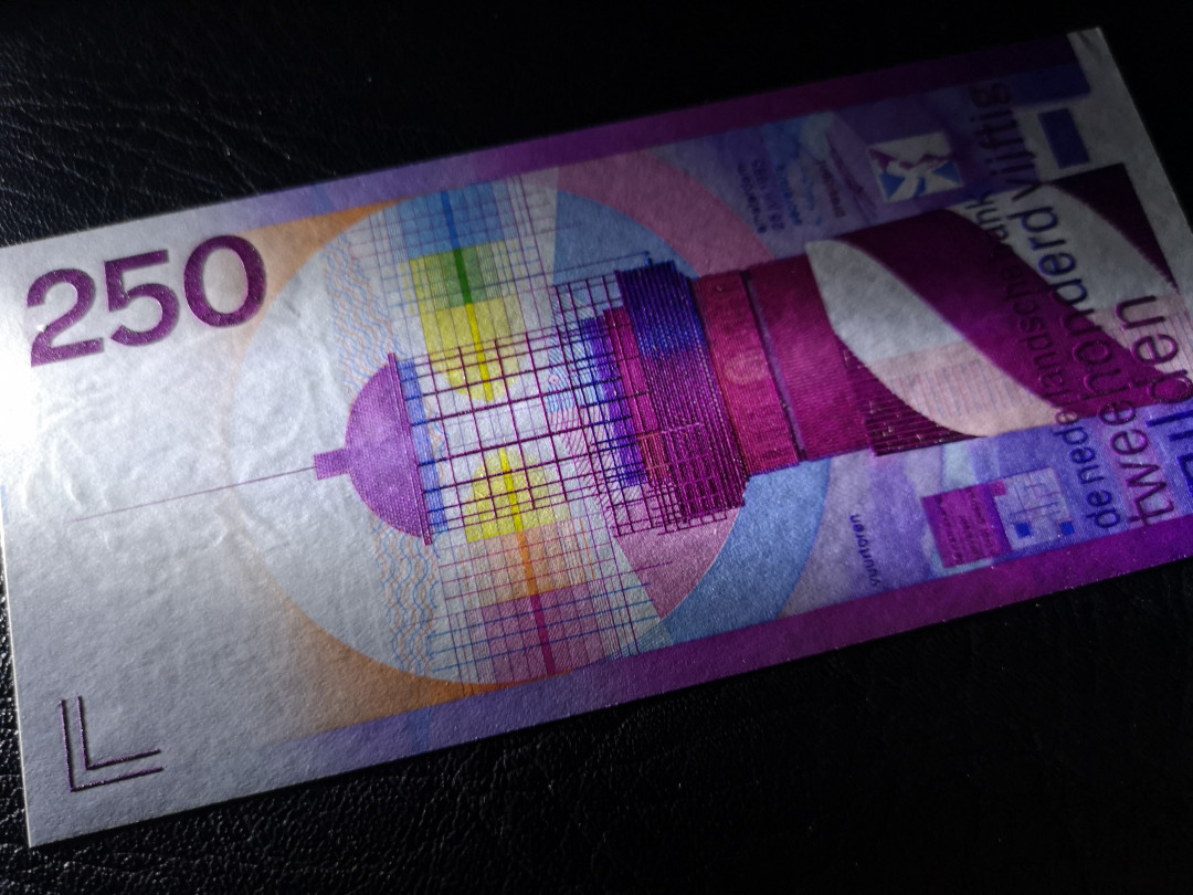 《外钞收藏家》第八十八期拍卖 荷兰 灯塔 250盾 全新绝品 