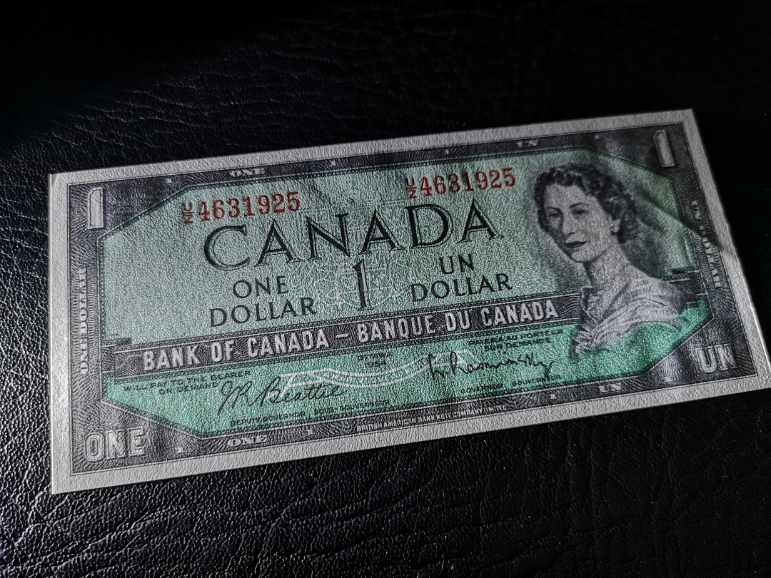 《外钞收藏家》第八十八期拍卖 1954年加拿大风景版1元  全新