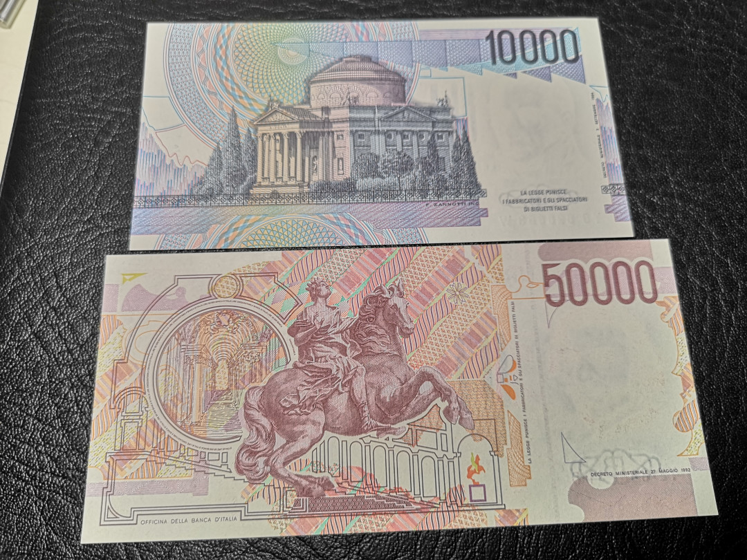 《外钞收藏家》第八十八期拍卖 意大利末版 小套 全新绝品