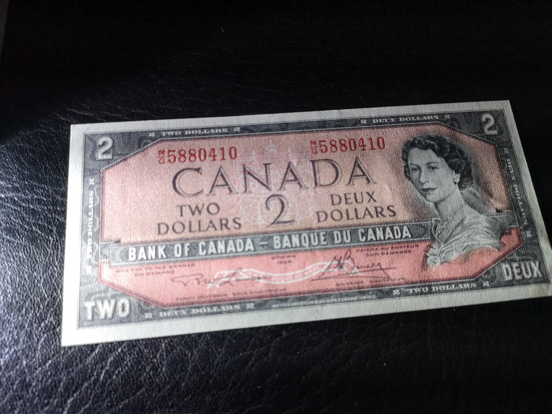 《外钞收藏家》第八十八期拍卖 加拿大 风景版 1954年2加元  全新