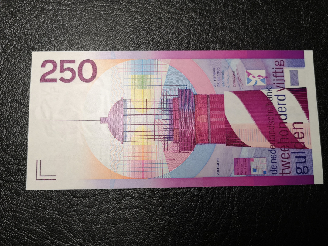 《外钞收藏家》第八十八期拍卖 荷兰 灯塔 250盾 全新绝品 