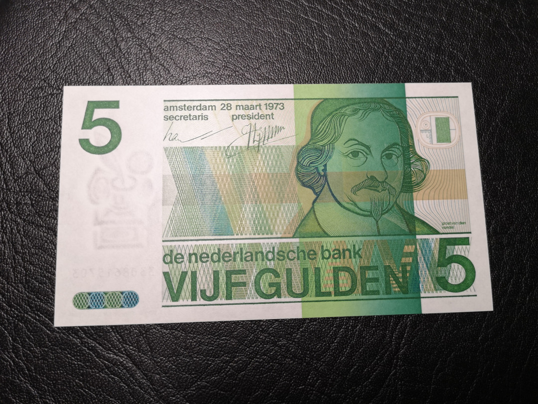 《外钞收藏家》第八十八期拍卖 荷兰 人像版 5盾 全新绝品 