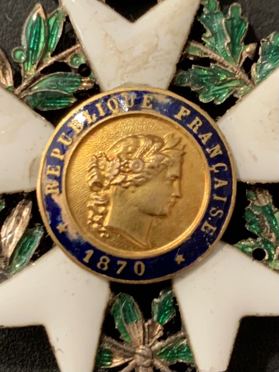 紫瑗钱币——微拍第115期 法国 荣誉军团勋章 银质 珐琅彩 重16.7克