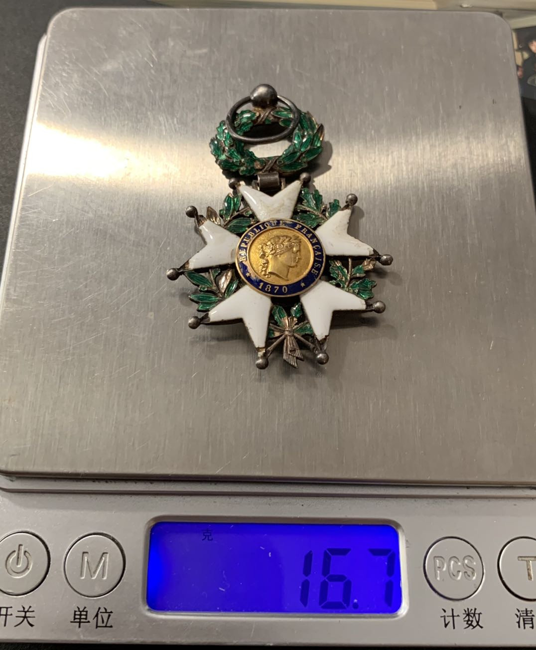 紫瑗钱币——微拍第115期 法国 荣誉军团勋章 银质 珐琅彩 重16.7克