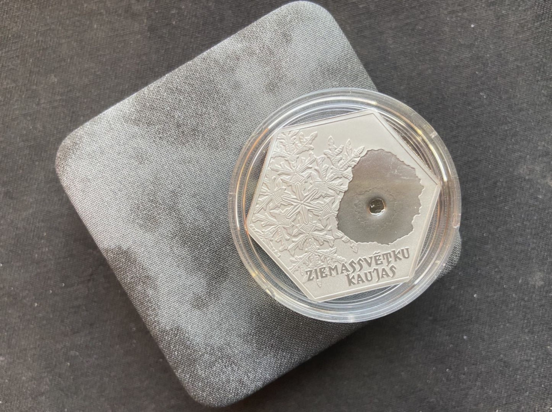 【币观天下】第126期钱币拍卖～  拉脱维亚2016年 圣诞之战百年纪念 彩色银币  （圣诞之战）