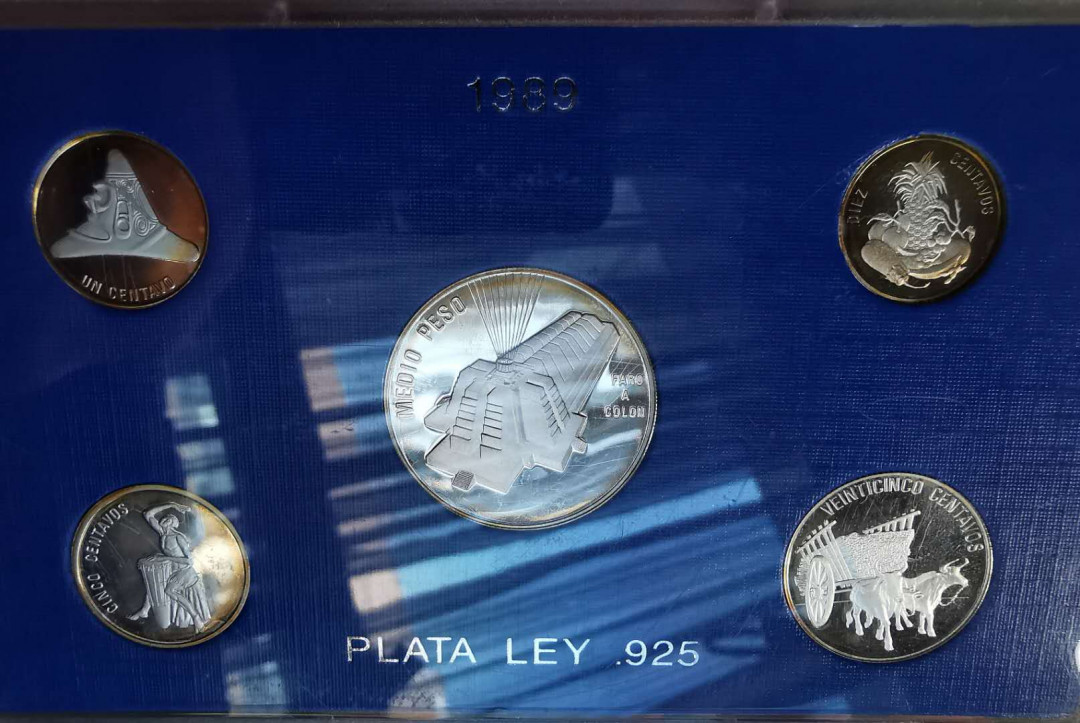 凡希社世界钱币微拍第一百三十六期 稀！1989多米尼加传统文化全银精铸PS原封全品！