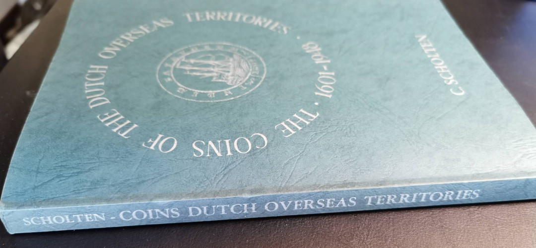 凡希社世界钱币微拍第一百三十六期 荐！荷属殖民地钱币目录 绿皮英文版九五品