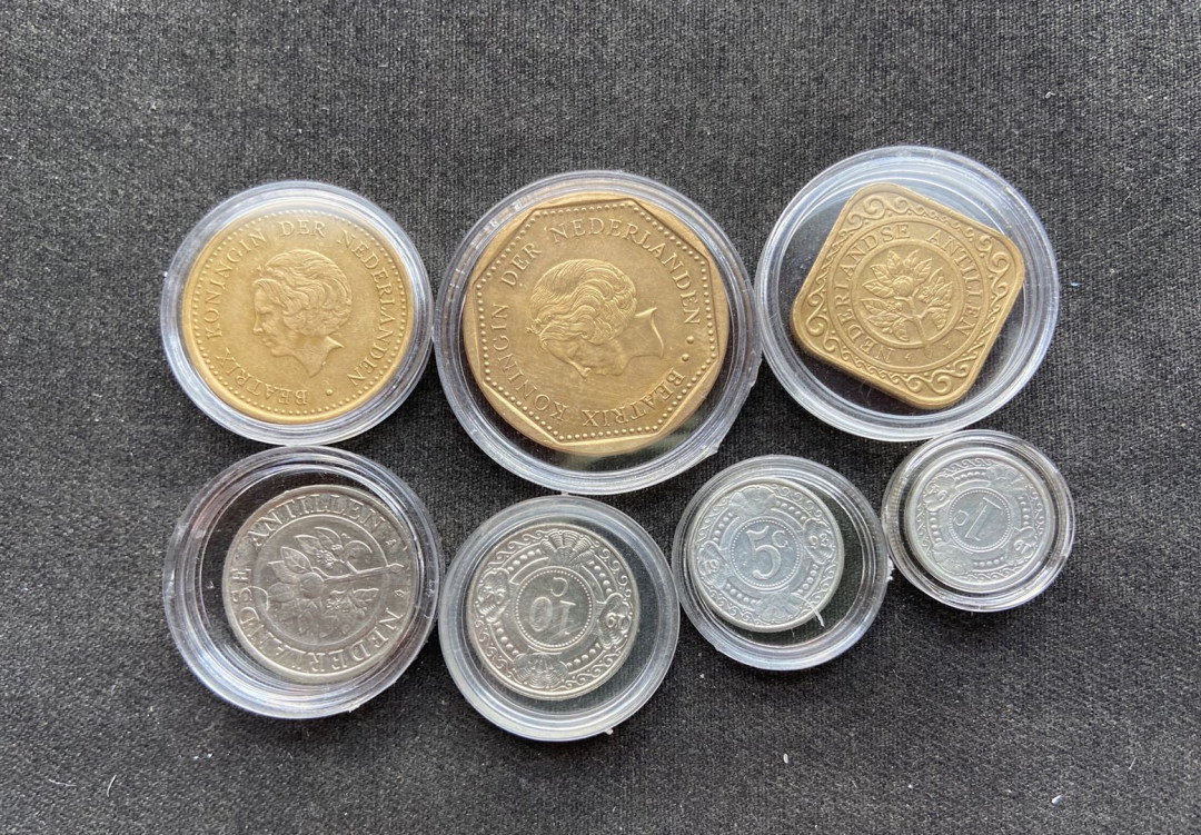 【币观天下】第126期钱币拍卖～ 荷属安的列斯纪念币7枚～