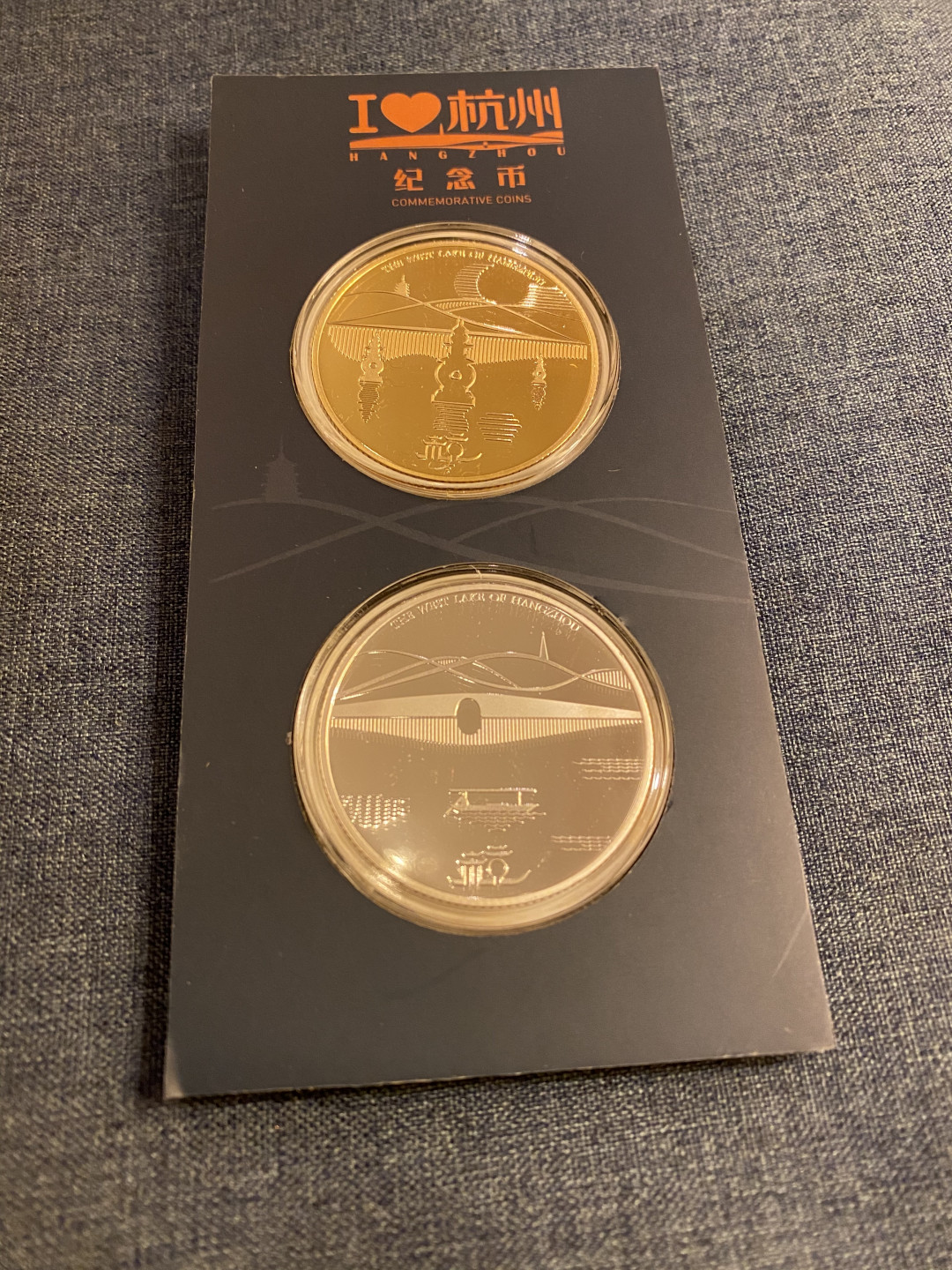CSIS-GREAT评级精品钱币拍卖第六十二期 我爱杭州最忆是杭州风景精制镀金镀银锌合金纪念章2枚套