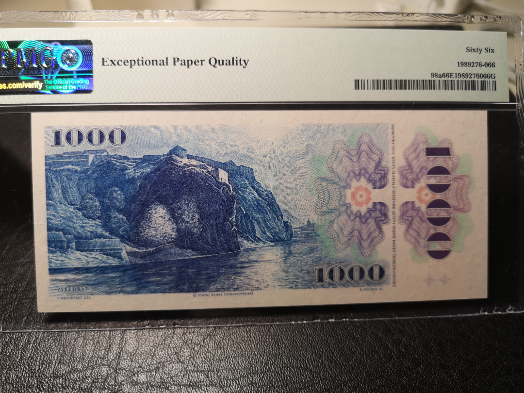 《外钞收藏家》第九十期 拍卖 捷克斯洛伐克1985年1000克朗  pmg66  819966 非常不错的号码