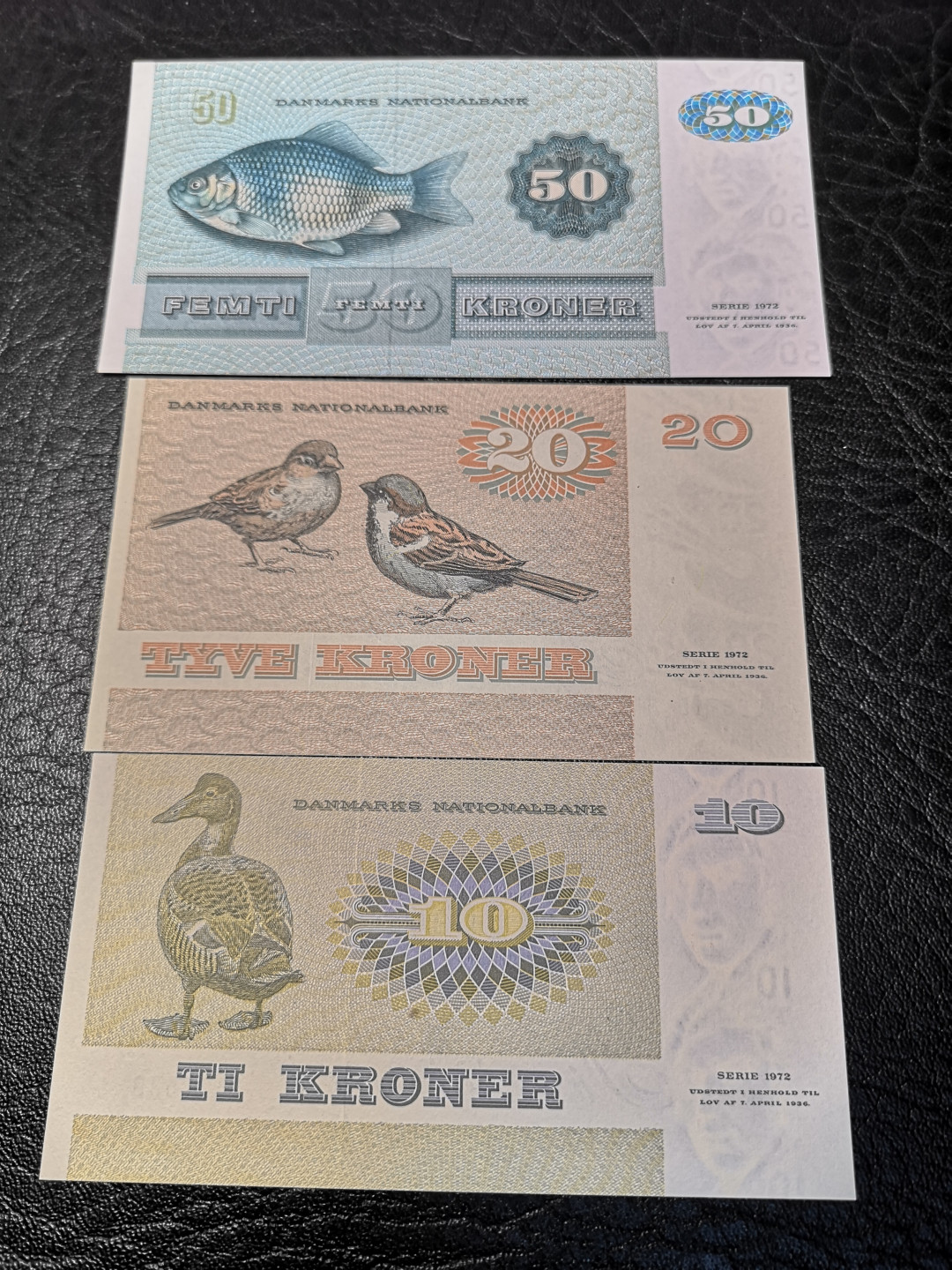 《外钞收藏家》第九十期 拍卖 丹麦动物版50、20、10克朗 三张 全新绝品