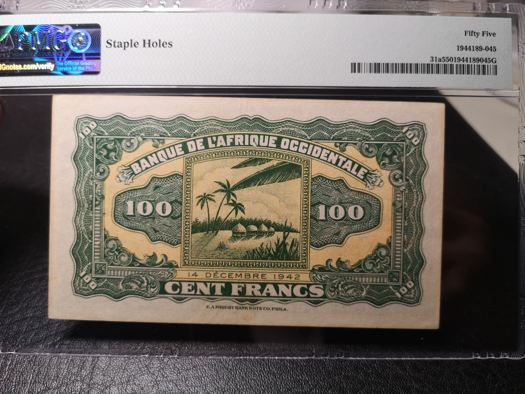 《外钞收藏家》第九十期 拍卖 西非 1942年100法郎  pmg55
