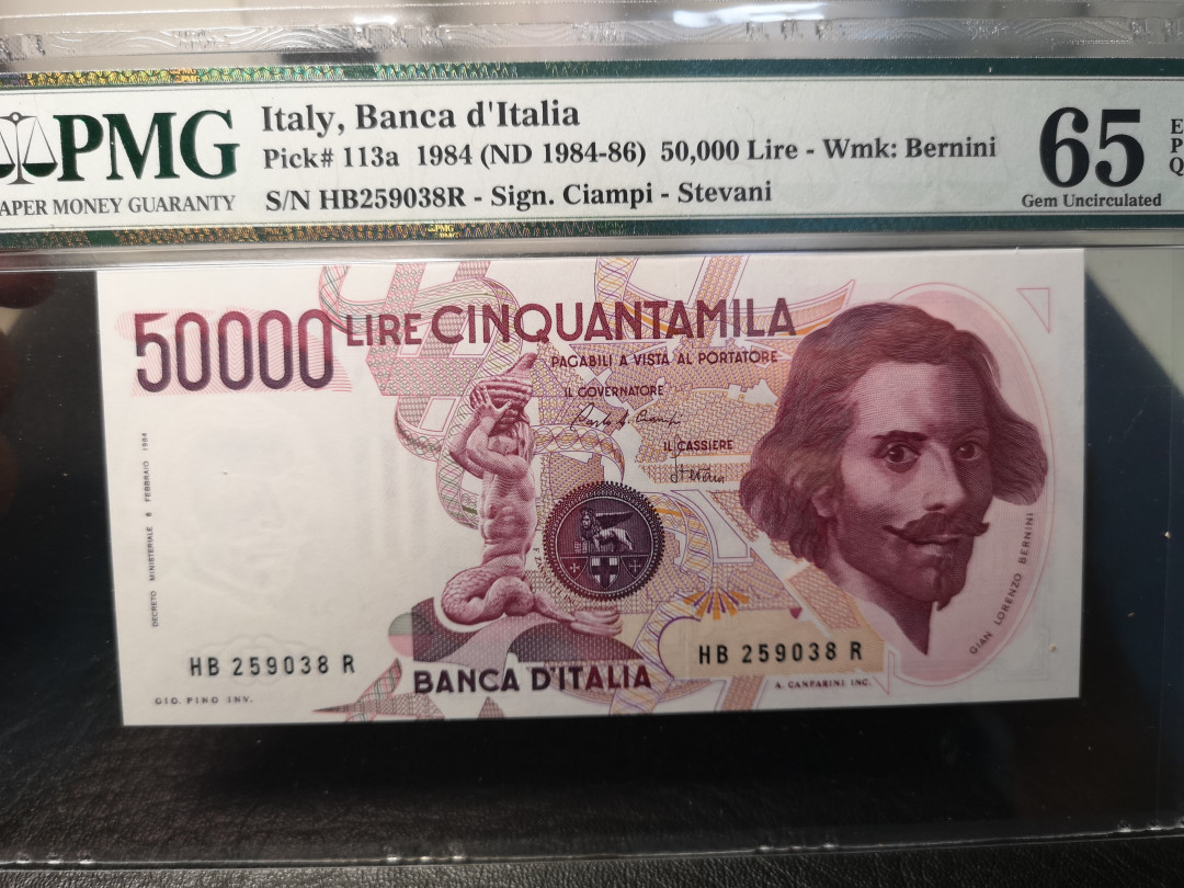 《外钞收藏家》第九十期 拍卖 1984年意大利5000    pmg65