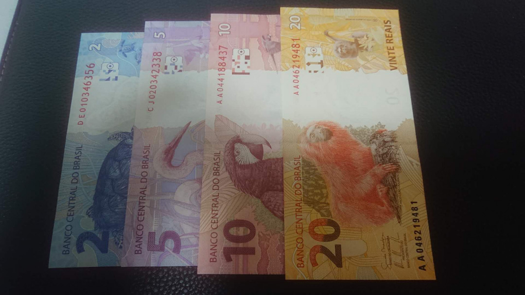 【囧羊收藏】精选微拍第3场~裸币场 11.15晚八点半 2010年巴西2+5+10+20雷亚尔 小全套 全新UNC绝品（10和20为AA冠）