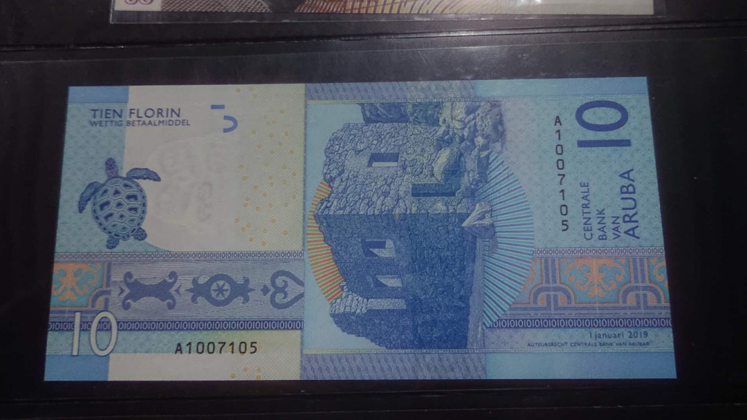 【囧羊收藏】精选微拍第3场~裸币场 11.15晚八点半 2019年阿鲁巴10元 全新UNC绝品A冠无4号码