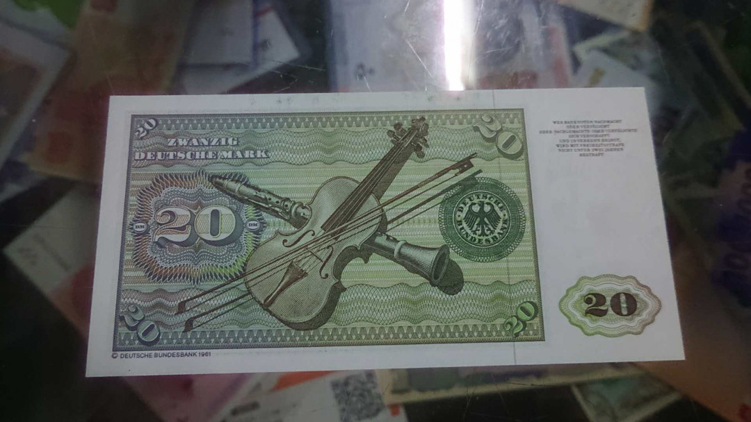 【囧羊收藏】精选微拍第3场~裸币场 11.15晚八点半 1980年德国20马克 全新UNC保真