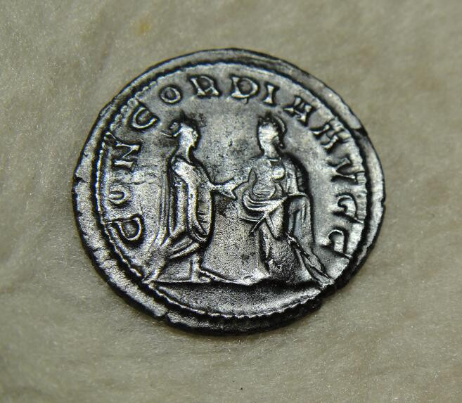 阿尔特米德古典钱币中国微拍第七期 罗马帝国 萨洛妮娜皇后 安东尼安银币