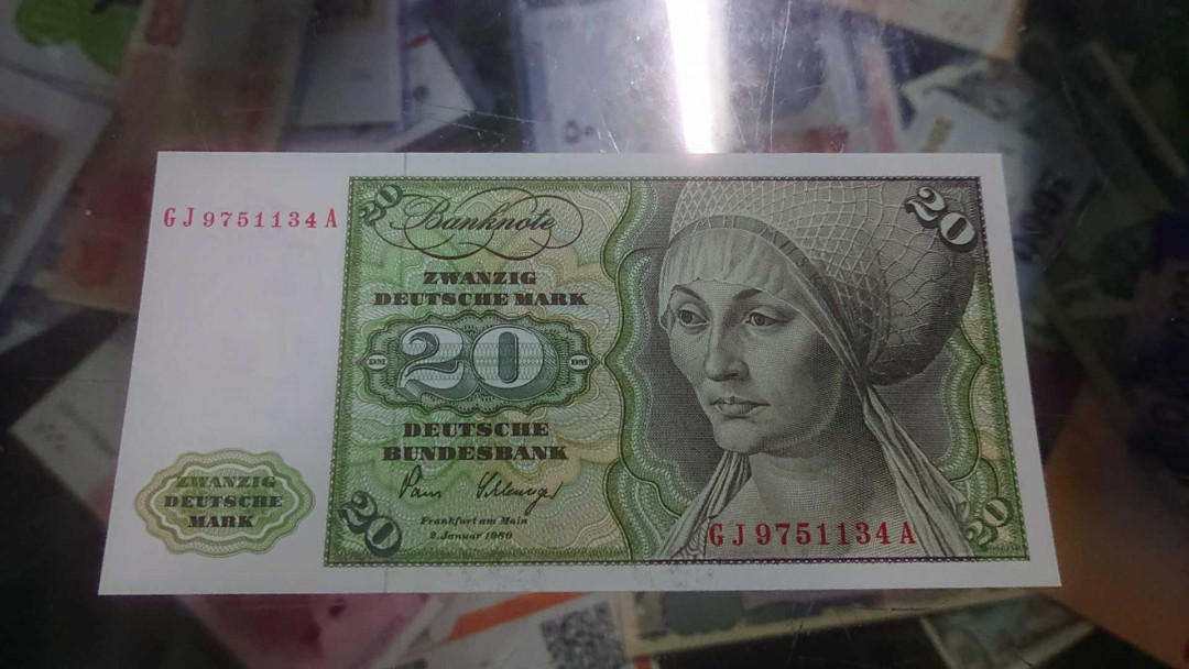【囧羊收藏】精选微拍第3场~裸币场 11.15晚八点半 1980年德国20马克 全新UNC保真
