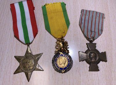 大猫徽章拍卖140期 - 法国勋奖章一组