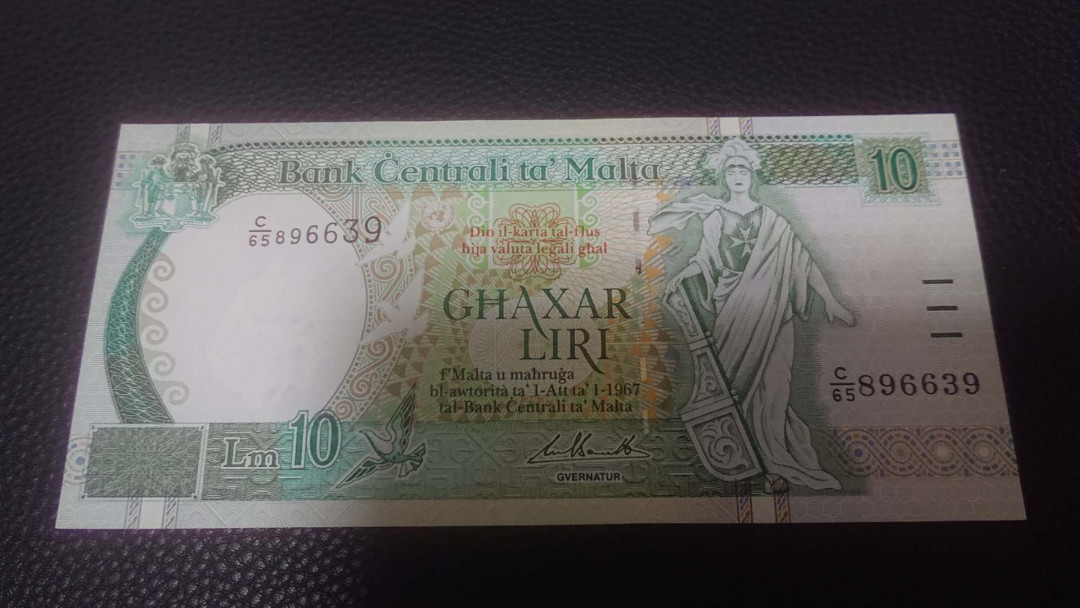 【囧羊收藏】精选微拍第3场~裸币场 11.15晚八点半 1967年马耳他10镑 全新UNC