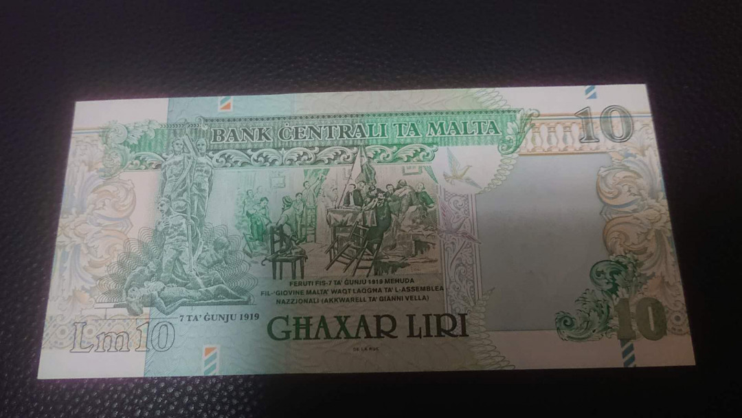 【囧羊收藏】精选微拍第3场~裸币场 11.15晚八点半 1967年马耳他10镑 全新UNC