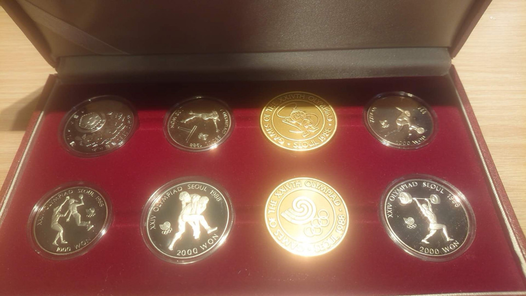 【囧羊收藏】精选微拍第五场~世界硬币（套装）专场（陆续上架） 1988面韩国汉城奥运会精制纪念币 原盒证书 全品