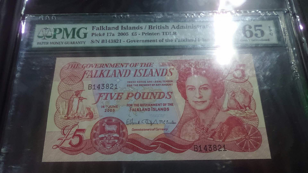 【囧羊收藏】精选微拍第4场~评级币专场（有澳门金龙，荷兰伊拉斯谟等），近期陆续上架 2005年福克兰群岛5镑 PMG65E 全新