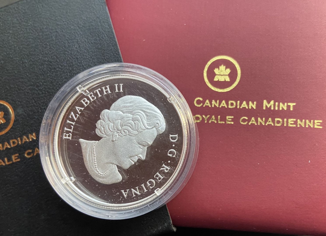 【币观天下】第129期钱币拍卖～ 加拿大2013年南美琉璃小灰蝶慕拉诺玻璃蝴蝶彩银币