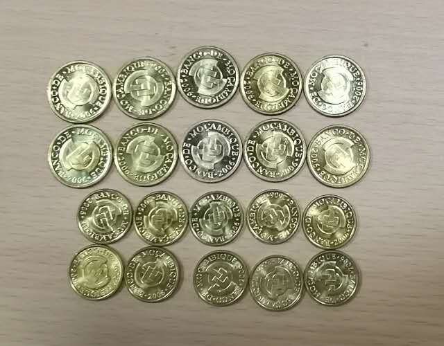 北京马甸外国钱币专卖微拍第三十期，非贵金属纪念币，流通币专场，陆续上新，欢迎关注 莫桑比克20分10分共20枚10对，品相如图