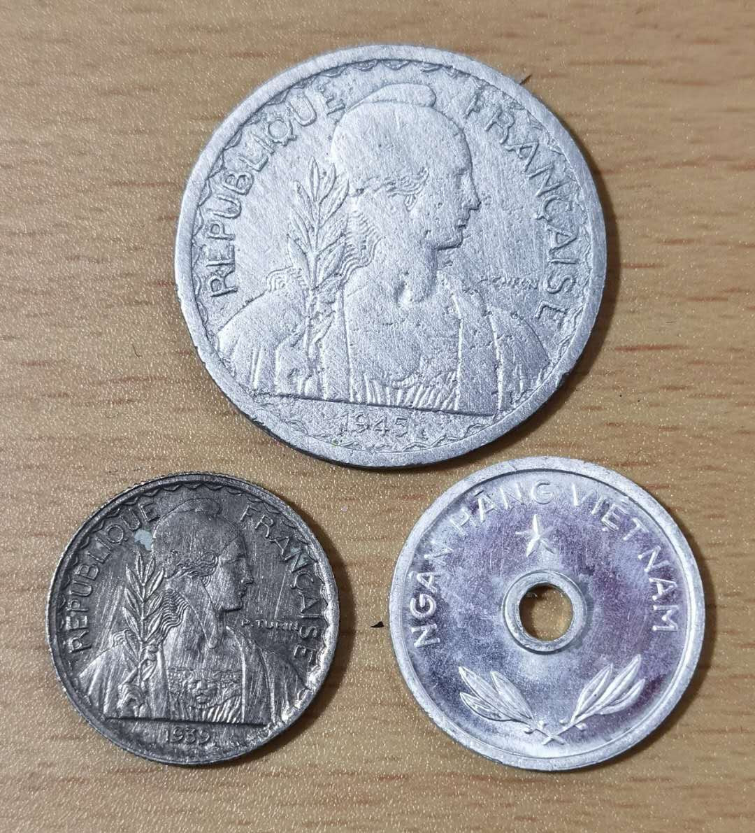 北京马甸外国钱币专卖微拍第三十期，非贵金属纪念币，流通币专场，陆续上新，欢迎关注 越南早期币三枚，品相如图