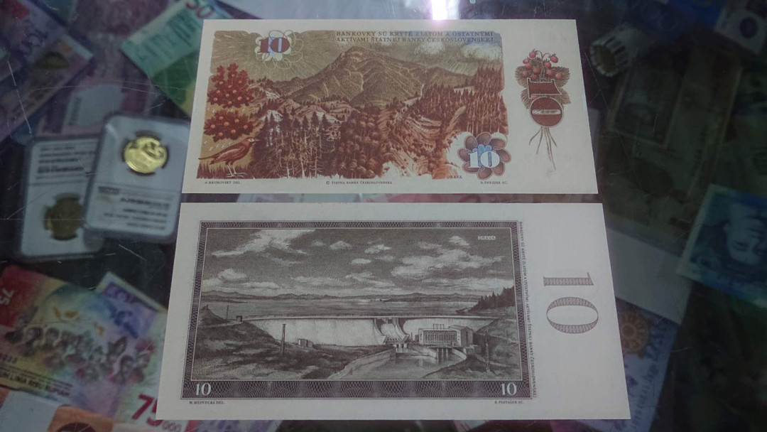 【囧羊收藏】精选微拍第六期~世界各国钱币场（陆续新增上架） 1960+1986年捷克斯洛伐克10克朗 各一张 全新绝品