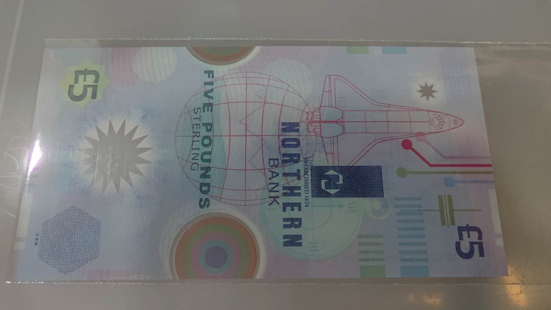 【囧羊收藏】精选微拍第六期~世界各国钱币场（陆续新增上架） 2000年北爱尔兰5镑 千禧年纪念钞 MM冠稀少绝品无47千位号