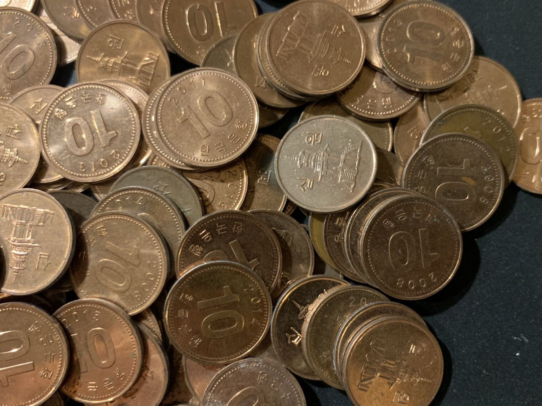 紫瑗钱币—微拍第123期  韩国 新版 10韩元 100枚一组 部分流通品 混年份