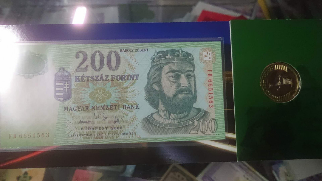 【囧羊收藏】精选微拍第六期~世界各国钱币场（陆续新增上架） 匈牙利200福林纸币+200硬币 原装册 全新UNC保真