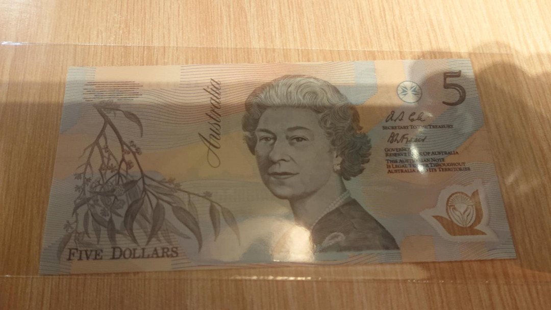 【囧羊收藏】精选微拍第六期~世界各国钱币场（陆续新增上架） 1992（93）年初版澳大利亚5元塑料钞  首发AA01冠 稀罕 绝品