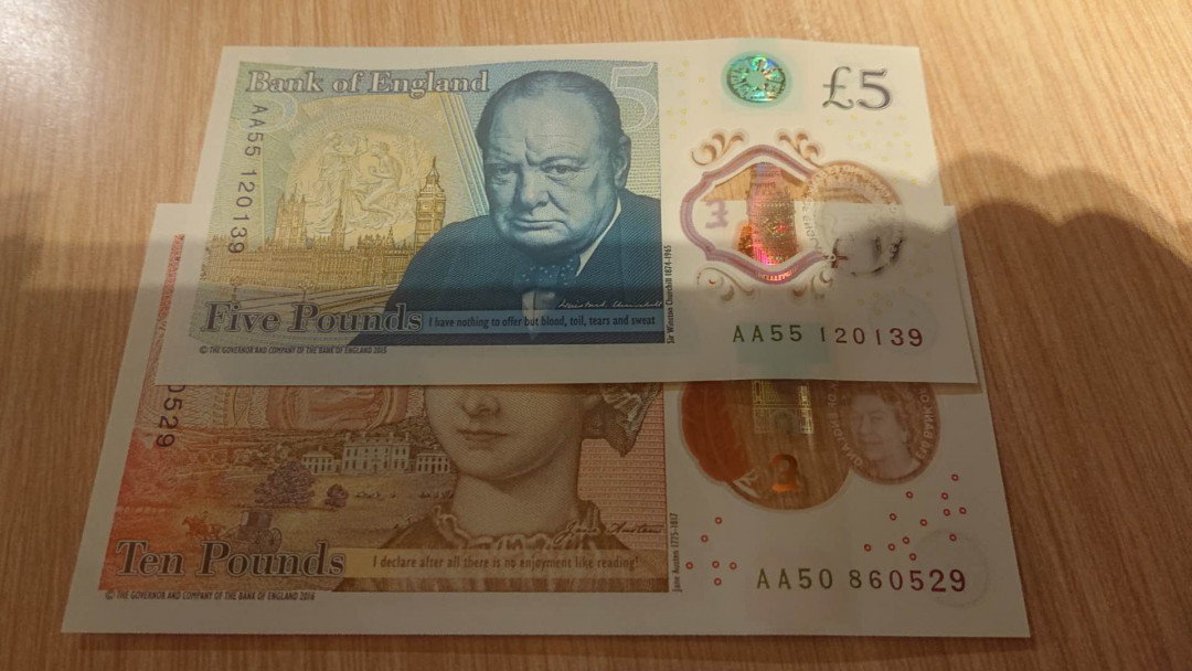 【囧羊收藏】精选微拍第六期~世界各国钱币场（陆续新增上架） 英国5镑+10镑塑料钞 首发AA冠 全新绝品 罕见