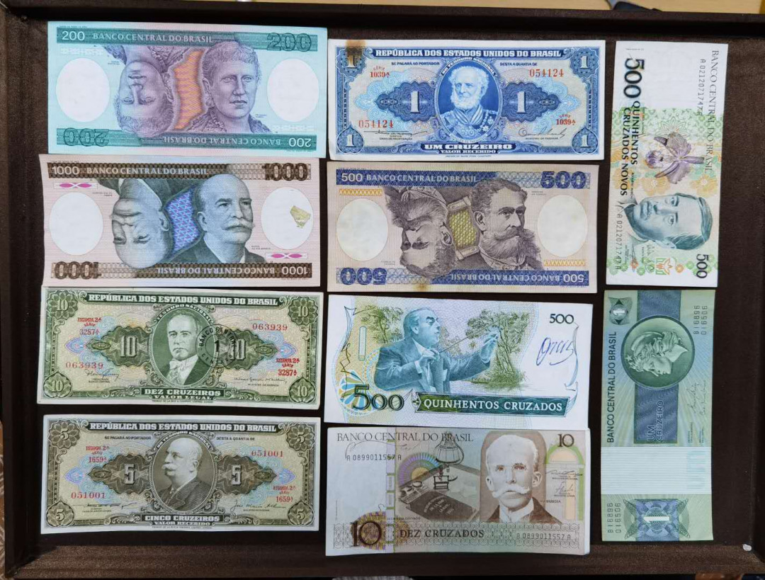 北京马甸外币专卖微拍第三十一期，纸币专场，陆续上新，欢迎光临 巴西纸币10张不同，品相如图，非全新，七至九品左右