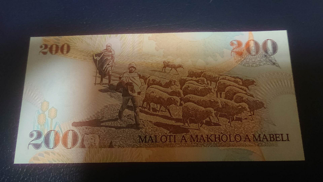 【囧羊收藏】精选微拍第六期~世界各国钱币场（陆续新增上架） 2001年莱索托200 最大面值 全新绝品 罕见早期版本