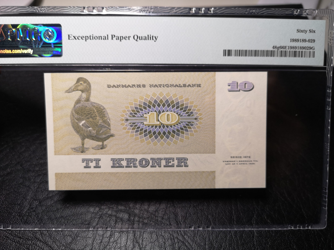 《外钞收藏家》第九十二期 精品拍卖 丹麦动物版1977年10克朗 pmg66