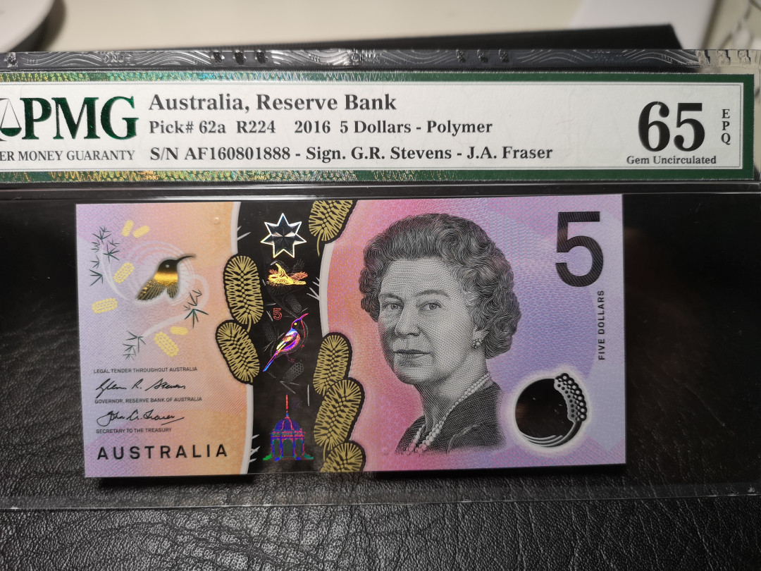 《外钞收藏家》第九十二期 精品拍卖 澳大利亚2016年5刀  pmg65  豹子号888