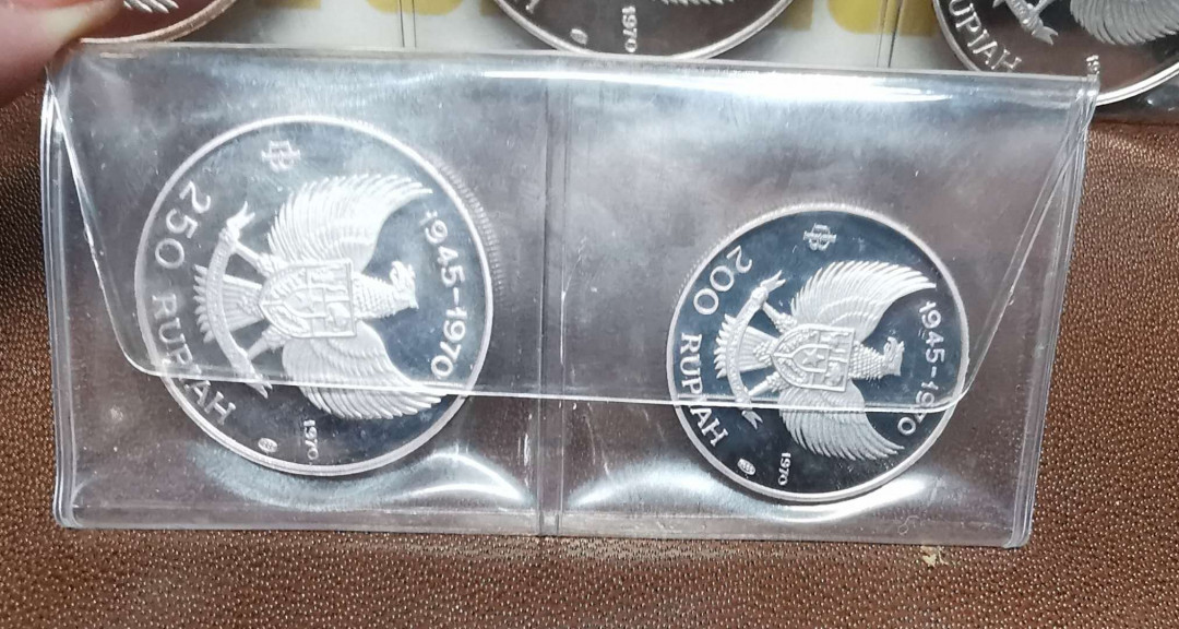 凡希社世界钱币微拍第一百四十二期 稀！1970印尼大钱包PS五枚品相极佳！