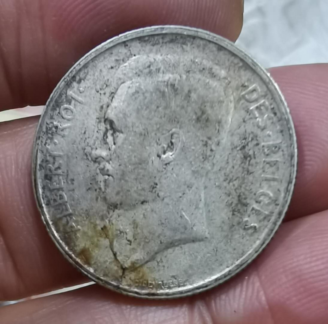 北京马甸外币专卖微拍第三十二期。银币专场，陆续上新，欢迎关注 1910年比利时2法郎银币，重10克，835银，品相如图