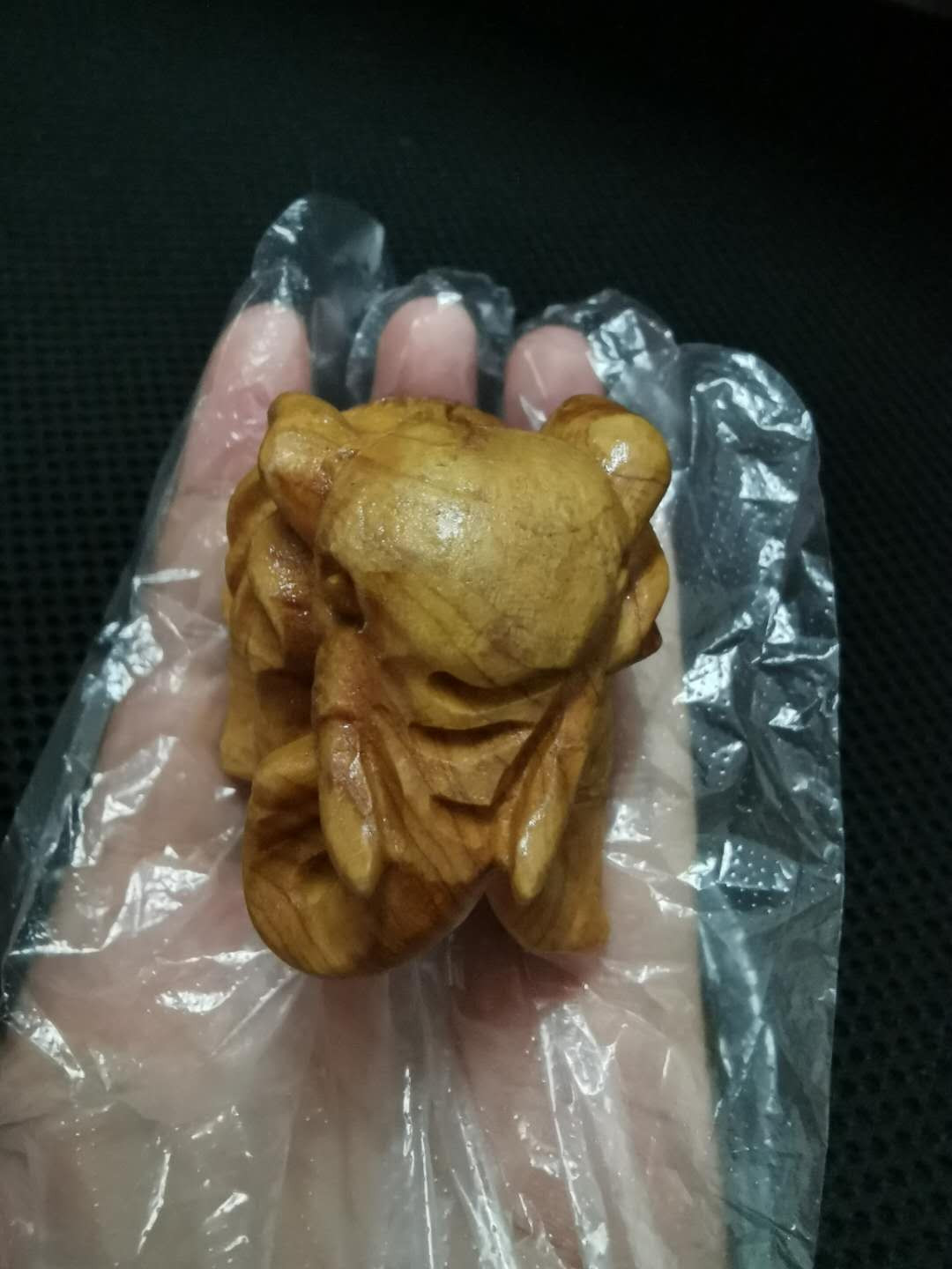 闽南收藏拍卖第1期 木雕小象一个黄亮物件自带木香