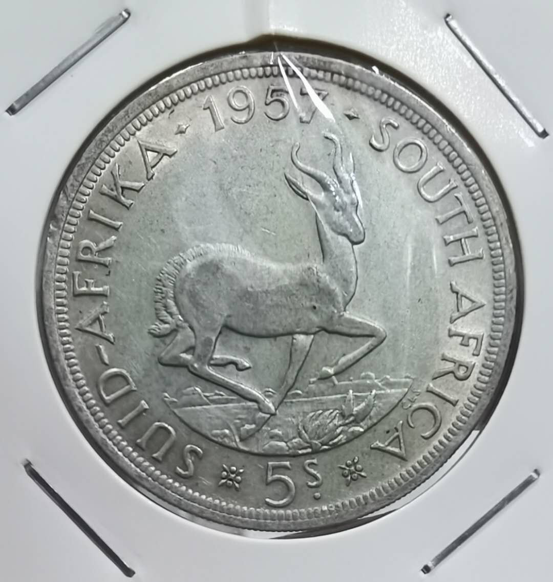 北京马甸外币专卖微拍第三十二期。银币专场，陆续上新，欢迎关注 1957年南非大银币，重28.28克，成色500，品相如图