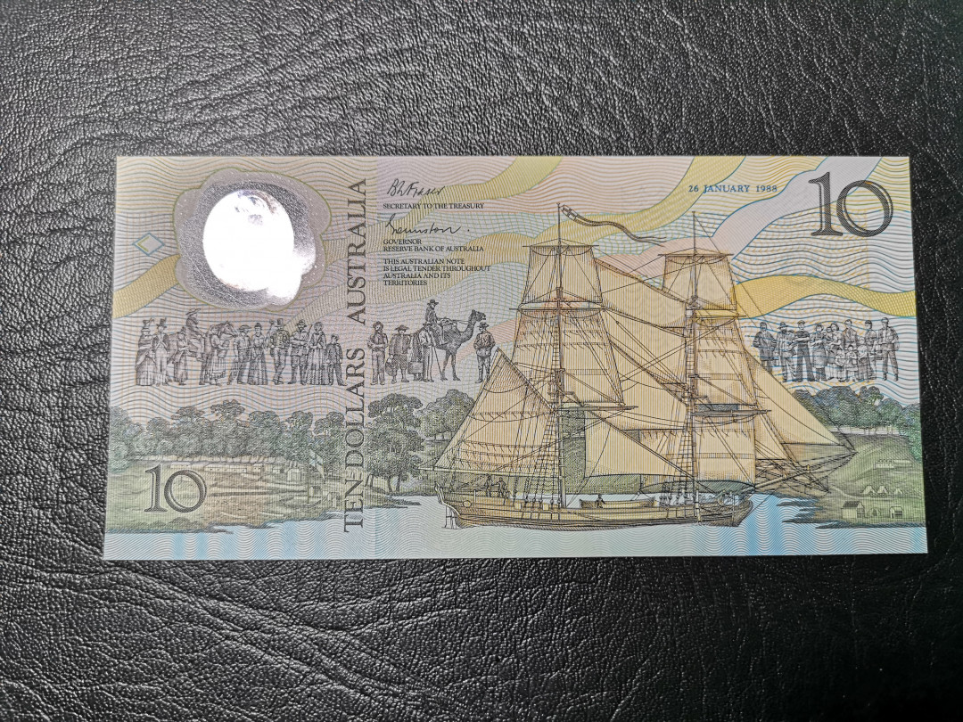 《外钞收藏家》第九十三期拍卖 澳大利亚10元塑料钞  AA冠 全新UNC