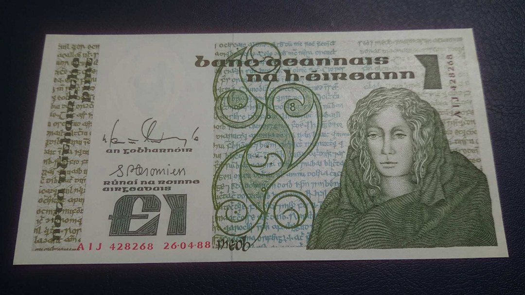 【囧羊收藏】精选微拍第八场 世界钱币共舞 1988年爱尔兰1镑 全新UNC绝品