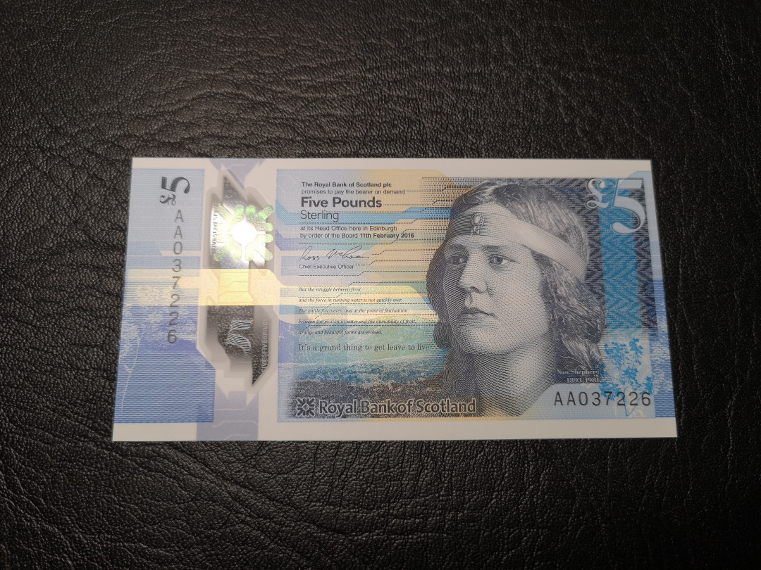 《外钞收藏家》第九十三期拍卖 苏格兰皇家银行 5镑 AA冠 全新UNC