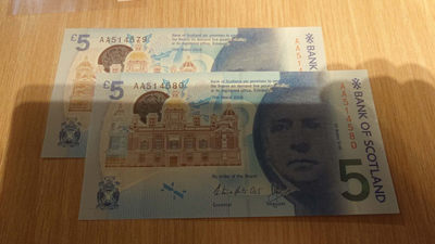 【囧羊收藏】精选微拍第八场 世界钱币共舞 2016年苏格兰5镑 首发AA冠 两张连号为一件 绝品