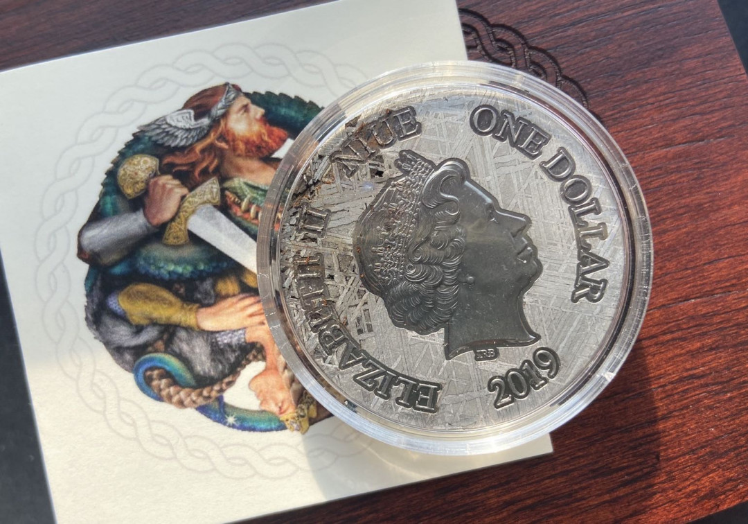 【币观天下】第131期钱币拍卖～ 【纽埃】纽埃2019年 尼伯龙根传奇(1)穆阿尼纳鲁斯塔陨石币